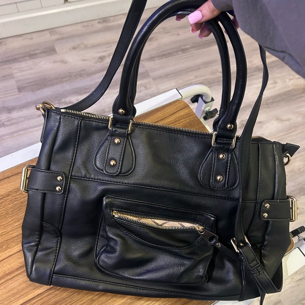 Elegant Black Leather Handbag